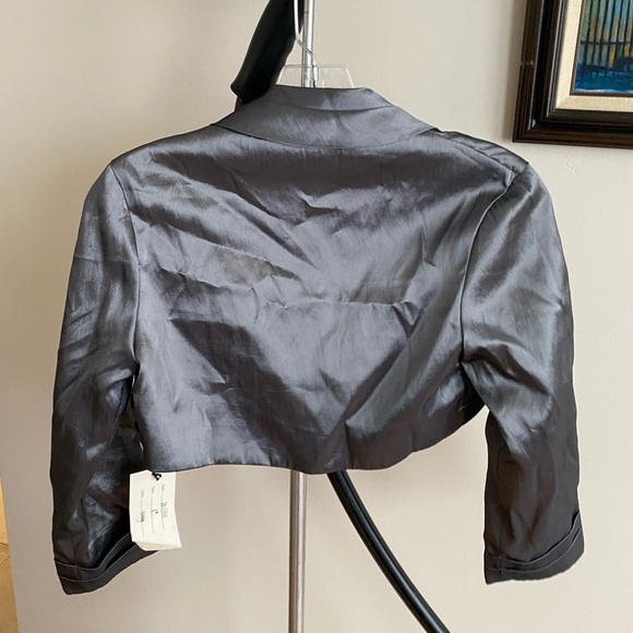 Jovani Cropped Jacket Grey - Picture 4 of 5